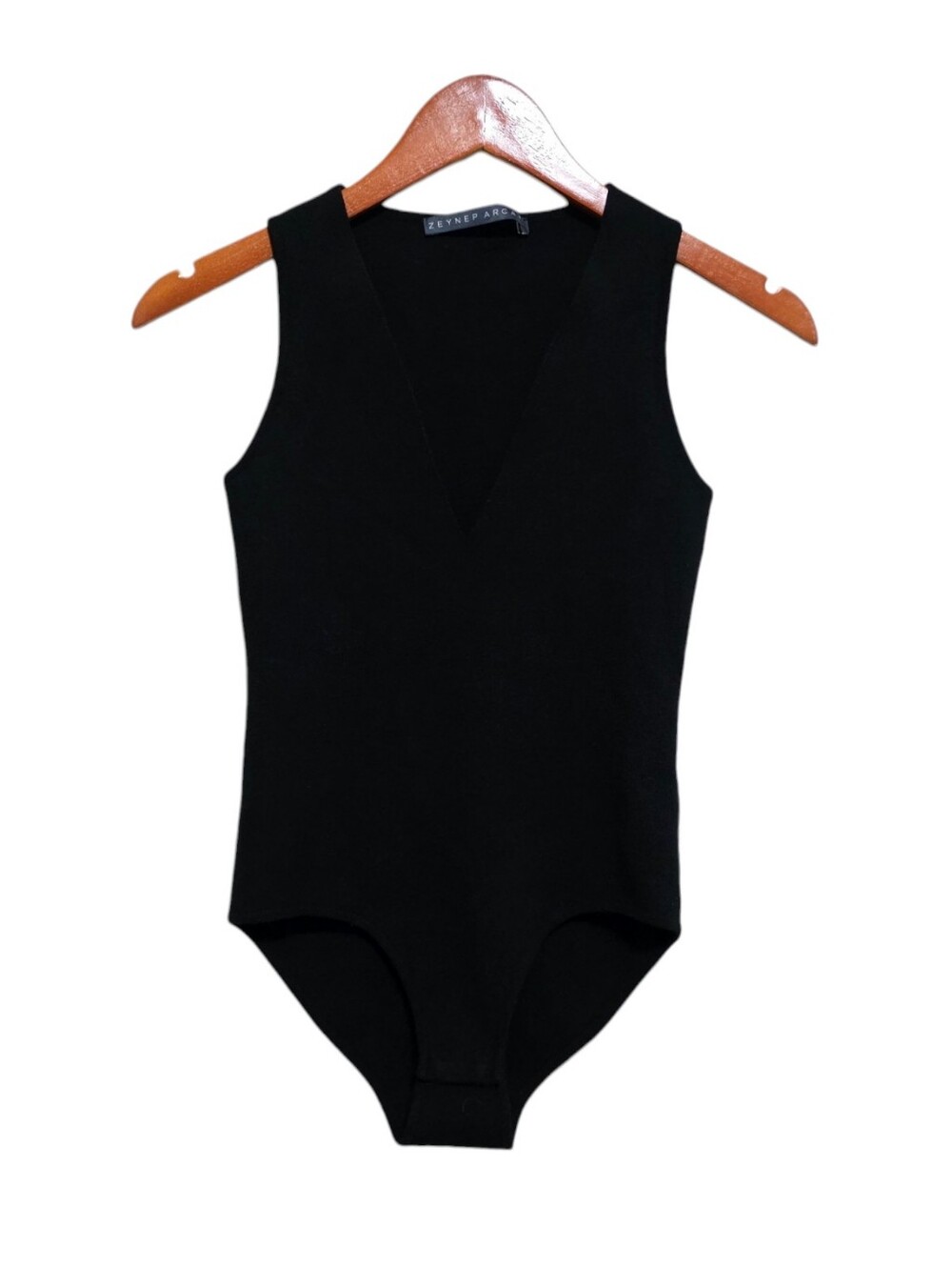 Zeynep Arcay Sleeveless V-Neck Knit Bodysuit in Black Size 0